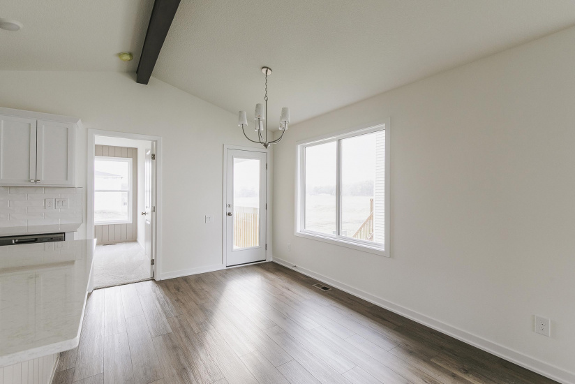 4 Bedrooms Bedrooms, ,3 BathroomsBathrooms,Residential,For Sale,1105