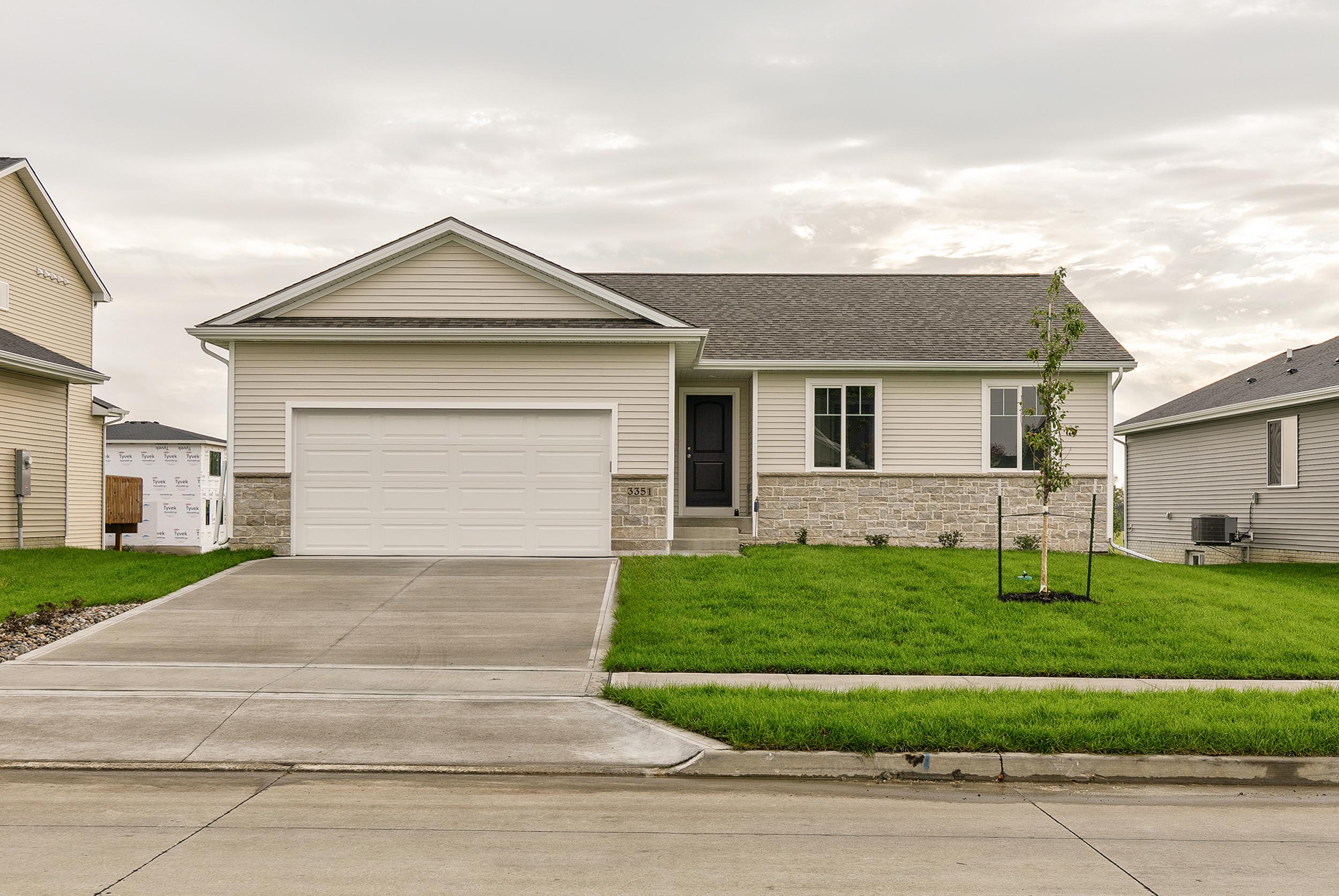 3 Bedrooms Bedrooms, ,2 BathroomsBathrooms,Residential,For Sale,1106 3 Bedrooms Bedrooms, ,2 BathroomsBathrooms,Residential,For Sale,1106