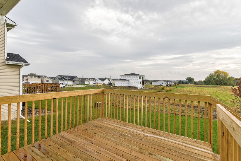 3 Bedrooms Bedrooms, ,2 BathroomsBathrooms,Residential,For Sale,1106