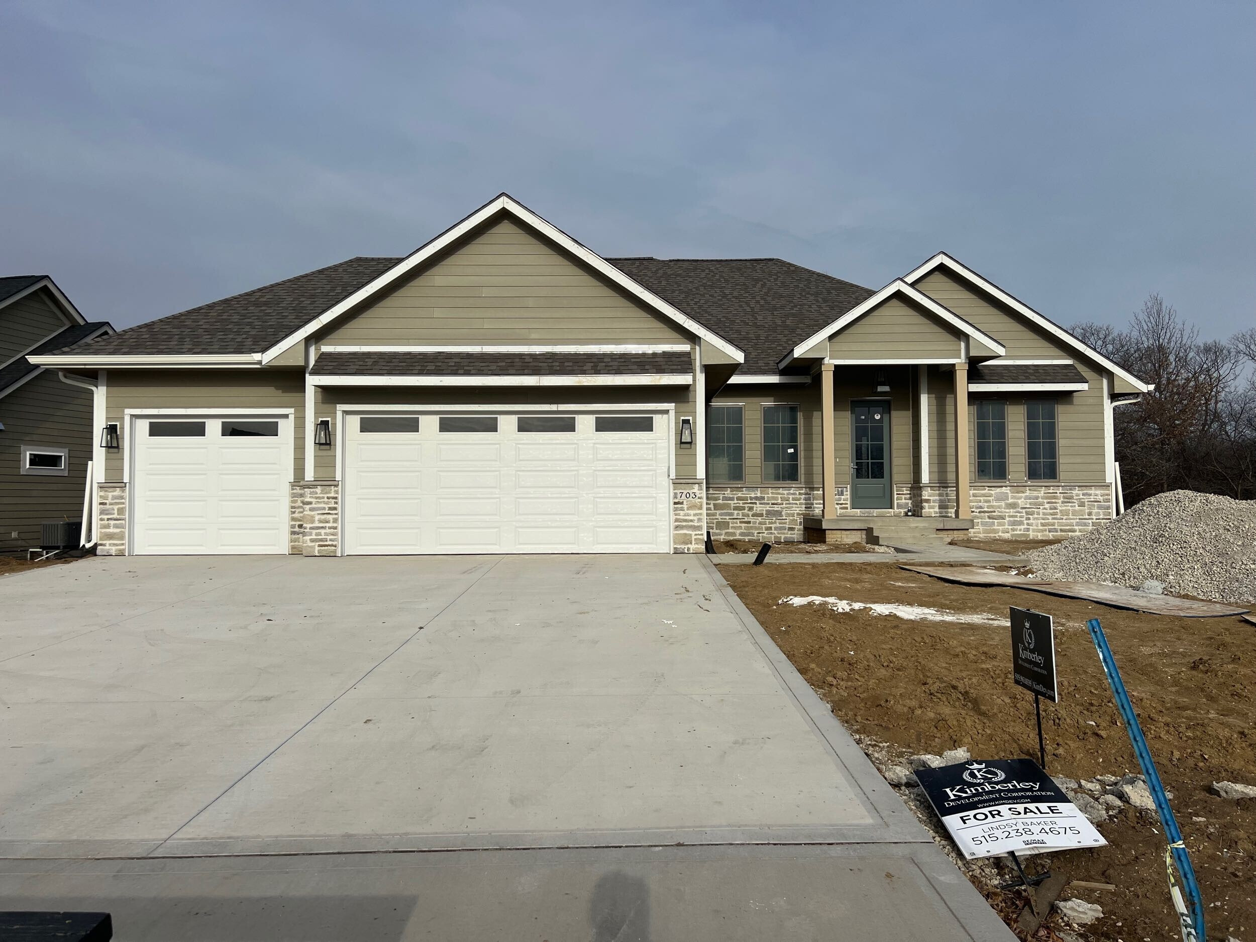 703 Richland Ct., Van Meter, 5 Bedrooms Bedrooms, ,3 BathroomsBathrooms,Residential,For Sale,703 Richland Ct., Van Meter,1118