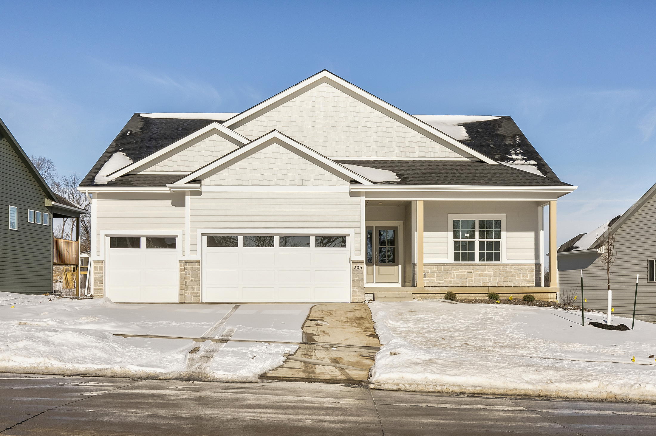 205 E Bridge Road, Polk City, 5 Bedrooms Bedrooms, ,3 BathroomsBathrooms,Residential,For Sale,205 E Bridge Road, Polk City,1186